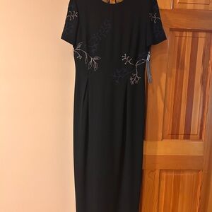 Maggy London Elegant Dark Navy Maxi Dress with Blue Floral Detail